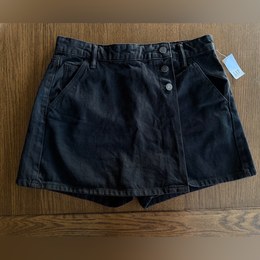 NWT GAP Black Button-Front A-Line Skort Size 30 10P